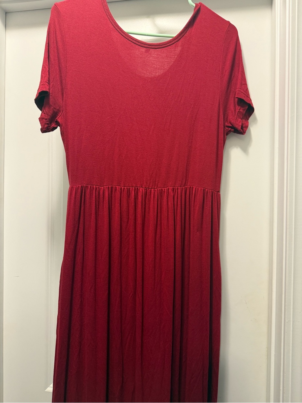 Women’s burgundy long casual dress